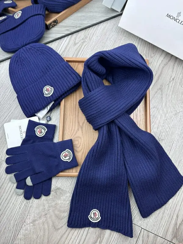 moncler hat and echapres and glove set s_1255604